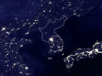 Спутниковая фотография Корейского полуострова в ночное время