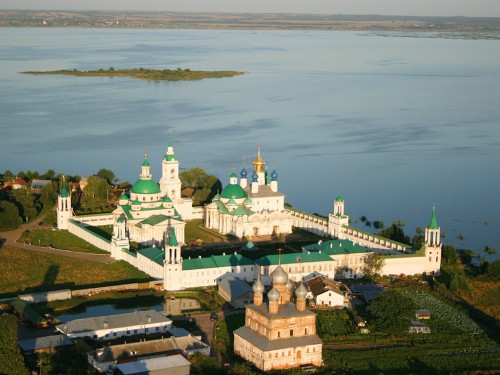 Древний город Ростов Великий (год основания 862) находится на Ярославской земле